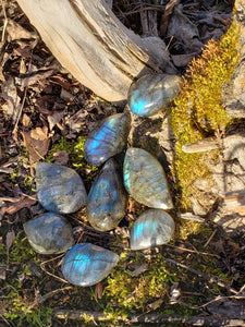 Labradorite Cabochons - CRYSTAL LIGHT ELEMENTS 